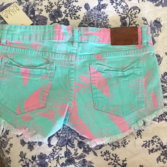 Billabong shorts - Picture 2 of 2